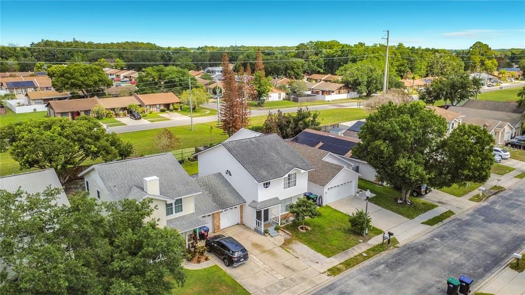 На продажу: $325,000 (2 спален, 2 ванн, 1570 Квадратных фут)