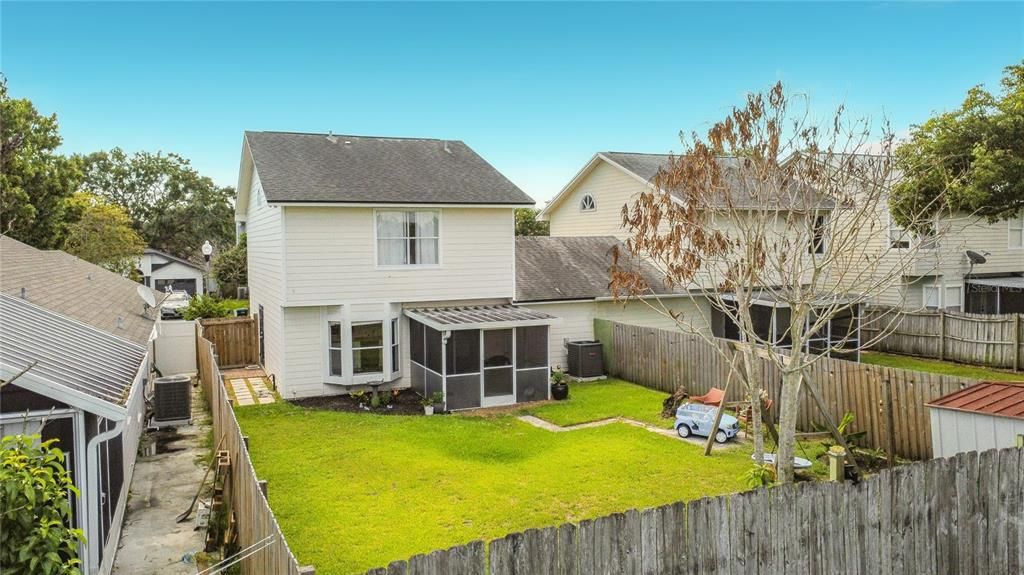 На продажу: $325,000 (2 спален, 2 ванн, 1570 Квадратных фут)