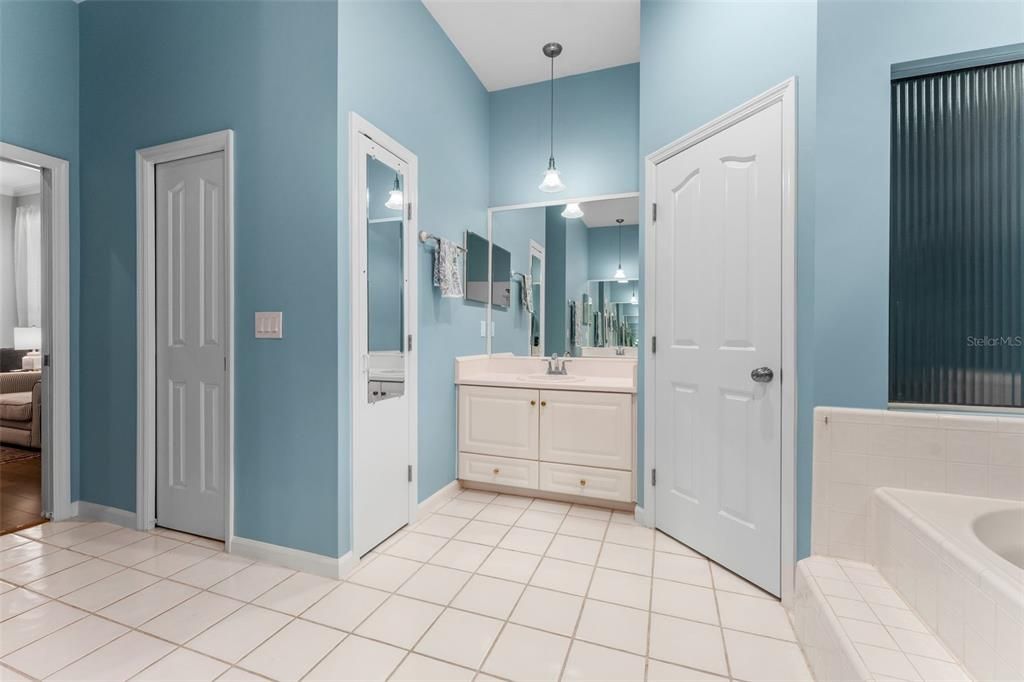 For Sale: $660,000 (4 beds, 3 baths, 2456 Square Feet)