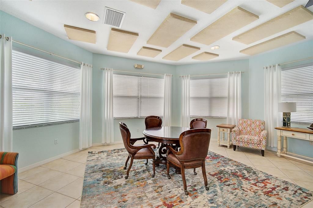 For Sale: $395,000 (2 beds, 2 baths, 1255 Square Feet)