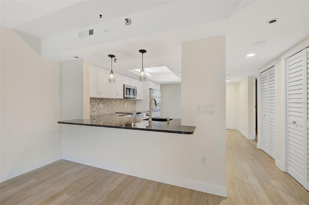 For Sale: $395,000 (2 beds, 2 baths, 1255 Square Feet)