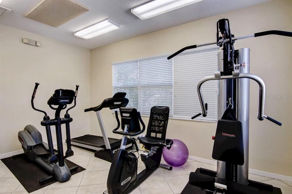 For Sale: $395,000 (2 beds, 2 baths, 1255 Square Feet)
