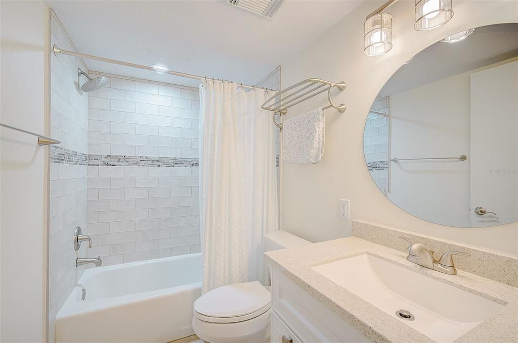 For Sale: $395,000 (2 beds, 2 baths, 1255 Square Feet)