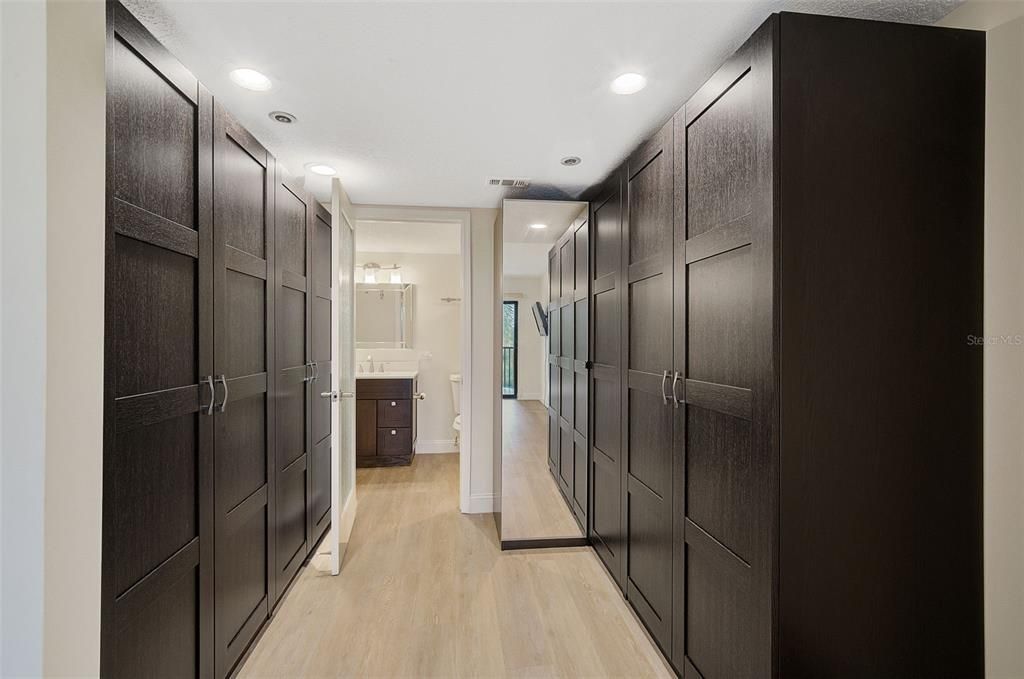For Sale: $395,000 (2 beds, 2 baths, 1255 Square Feet)