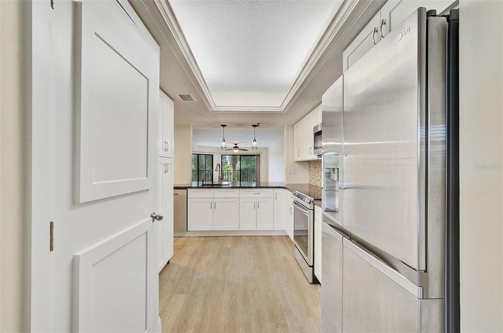 For Sale: $395,000 (2 beds, 2 baths, 1255 Square Feet)