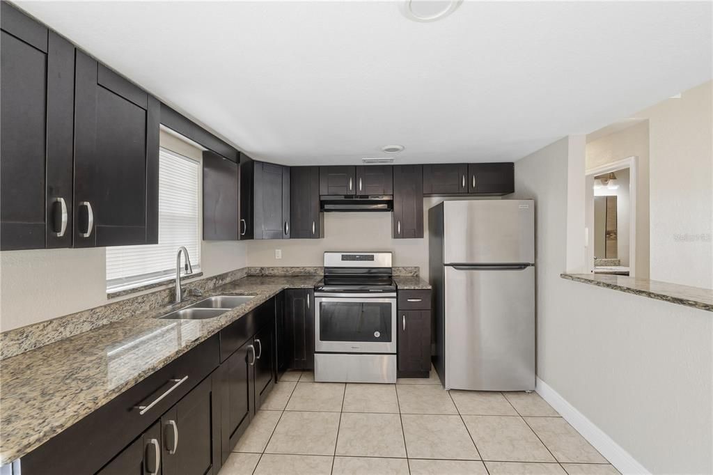 For Sale: $310,000 (3 beds, 2 baths, 1184 Square Feet)