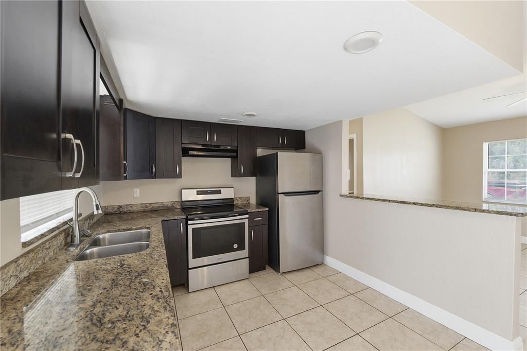 For Sale: $310,000 (3 beds, 2 baths, 1184 Square Feet)