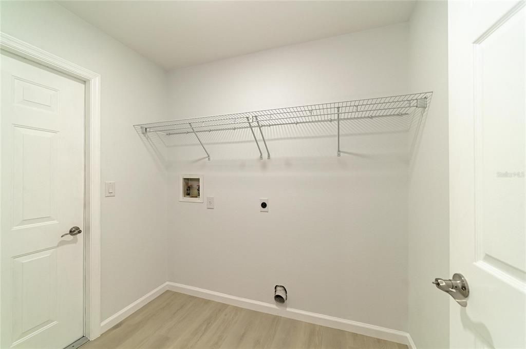 For Sale: $650,000 (3 beds, 2 baths, 2002 Square Feet)