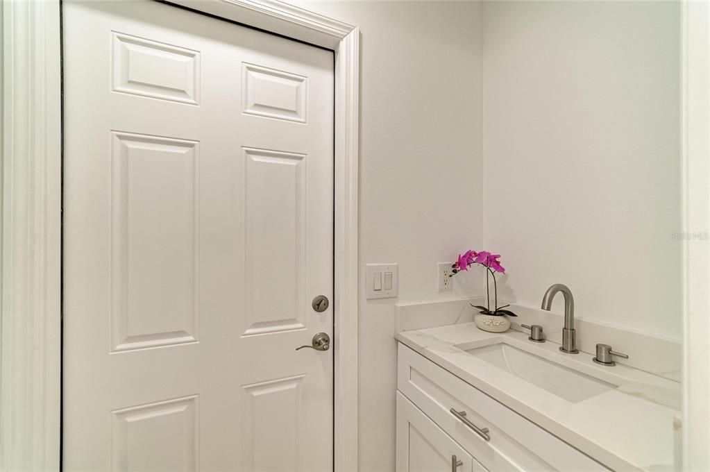 For Sale: $650,000 (3 beds, 2 baths, 2002 Square Feet)