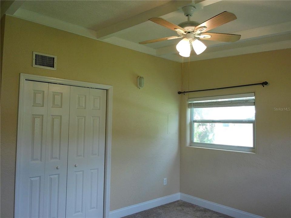 For Sale: $280,000 (3 beds, 1 baths, 1550 Square Feet)