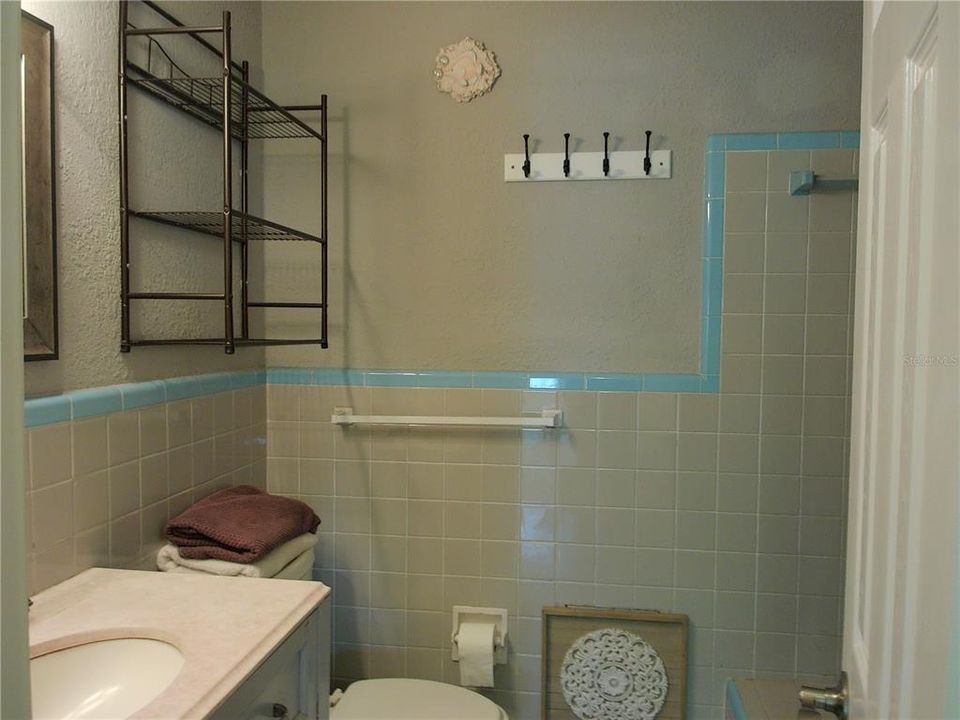 For Sale: $280,000 (3 beds, 1 baths, 1550 Square Feet)