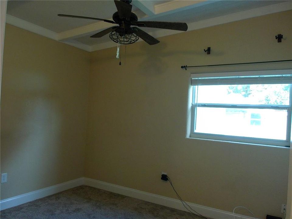 For Sale: $280,000 (3 beds, 1 baths, 1550 Square Feet)