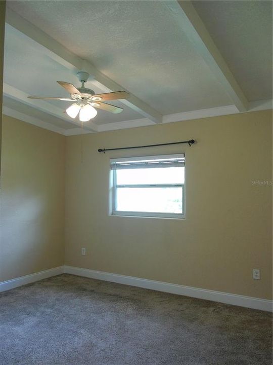 For Sale: $280,000 (3 beds, 1 baths, 1550 Square Feet)