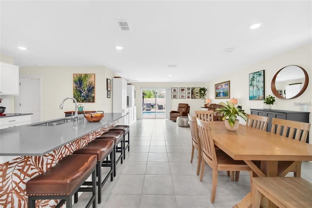 For Rent: $3,500 (6 beds, 3 baths, 2586 Square Feet)