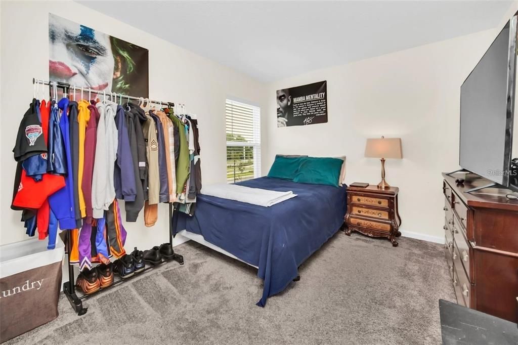 For Rent: $3,500 (6 beds, 3 baths, 2586 Square Feet)