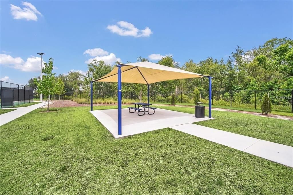 For Rent: $3,500 (6 beds, 3 baths, 2586 Square Feet)
