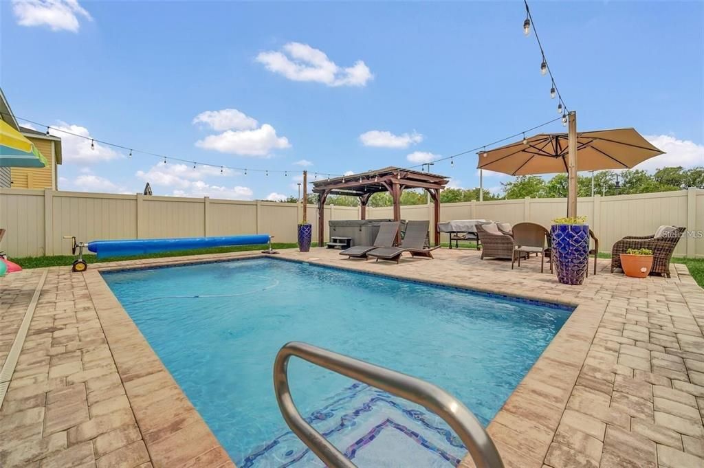 For Rent: $3,500 (6 beds, 3 baths, 2586 Square Feet)