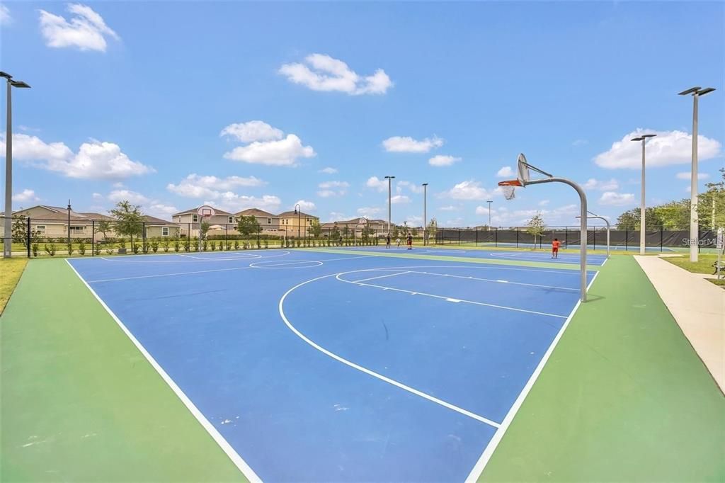 For Rent: $3,500 (6 beds, 3 baths, 2586 Square Feet)