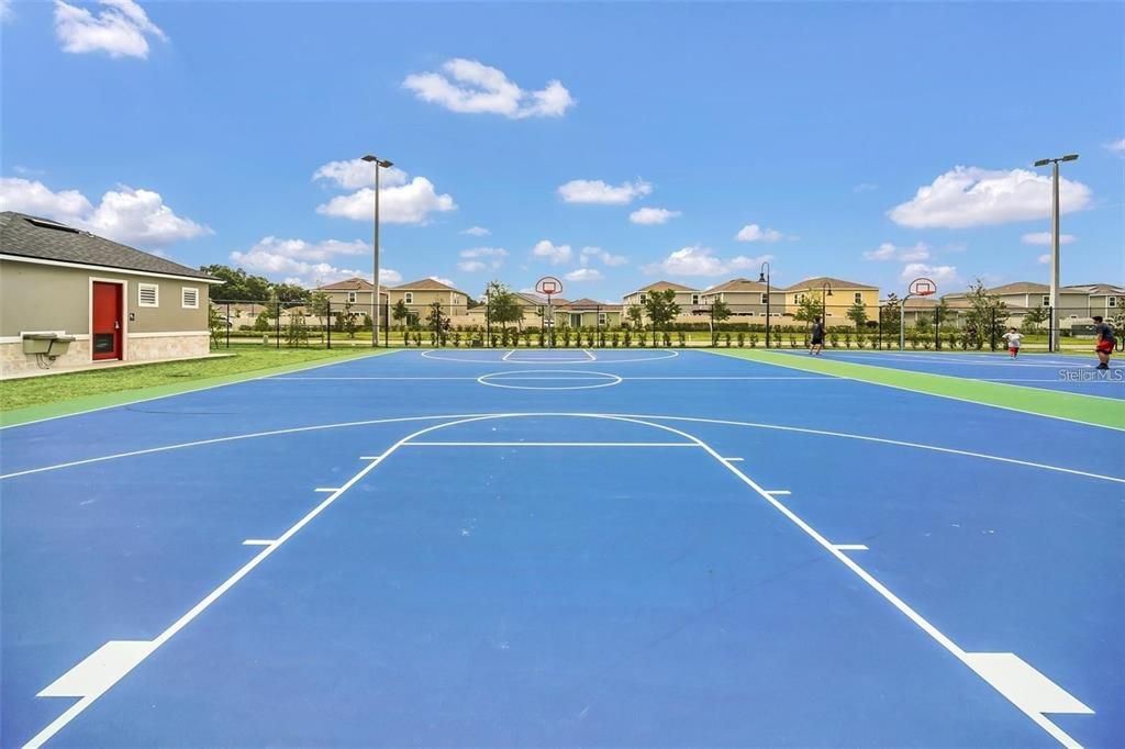 For Rent: $3,500 (6 beds, 3 baths, 2586 Square Feet)