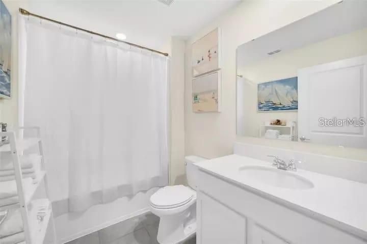 For Rent: $3,500 (6 beds, 3 baths, 2586 Square Feet)