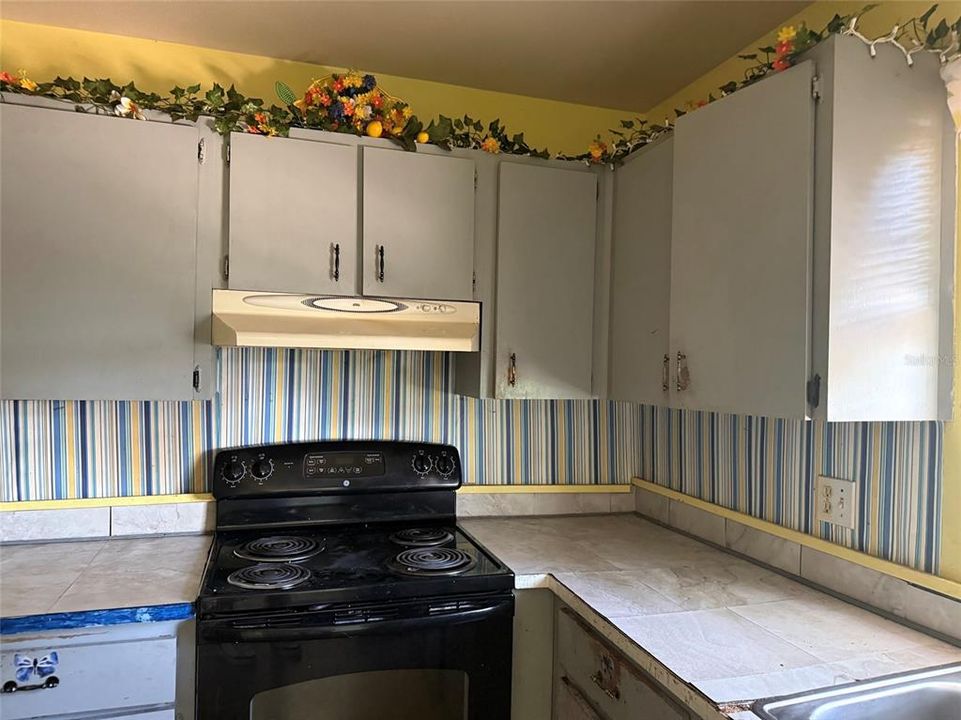 На продажу: $200,000 (2 спален, 2 ванн, 1070 Квадратных фут)