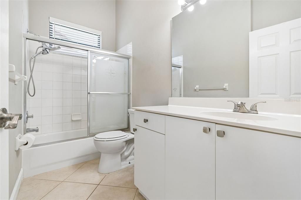 For Sale: $410,000 (3 beds, 2 baths, 1735 Square Feet)