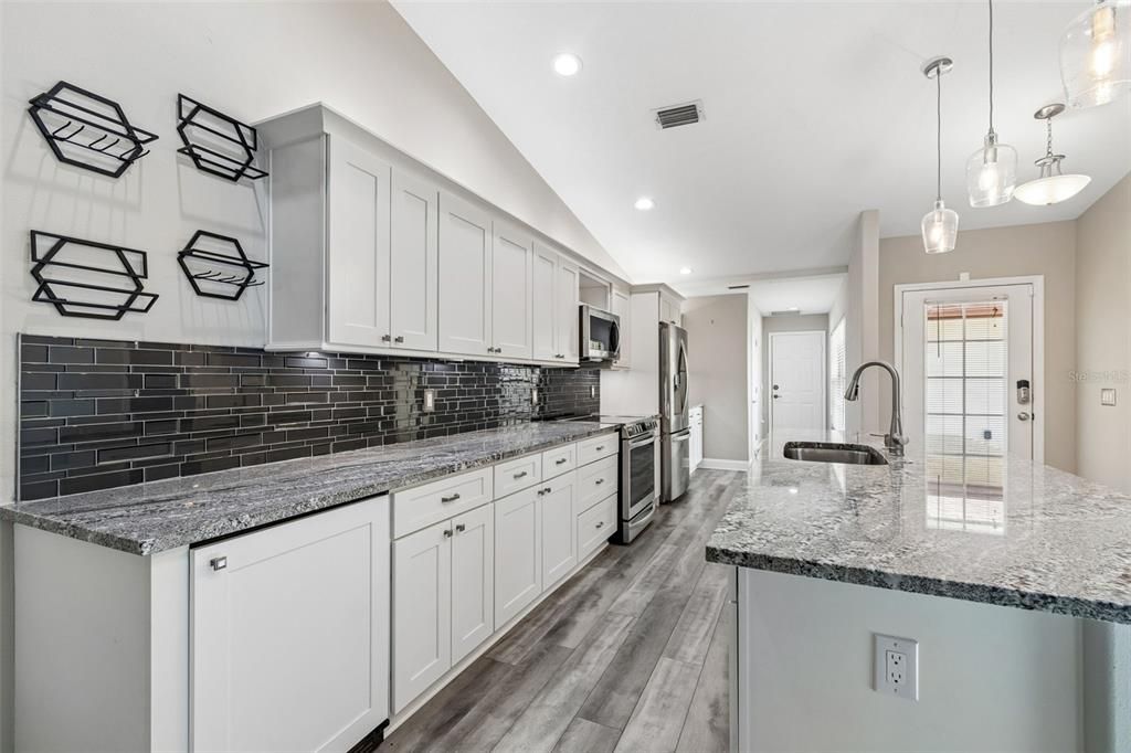 For Sale: $410,000 (3 beds, 2 baths, 1735 Square Feet)