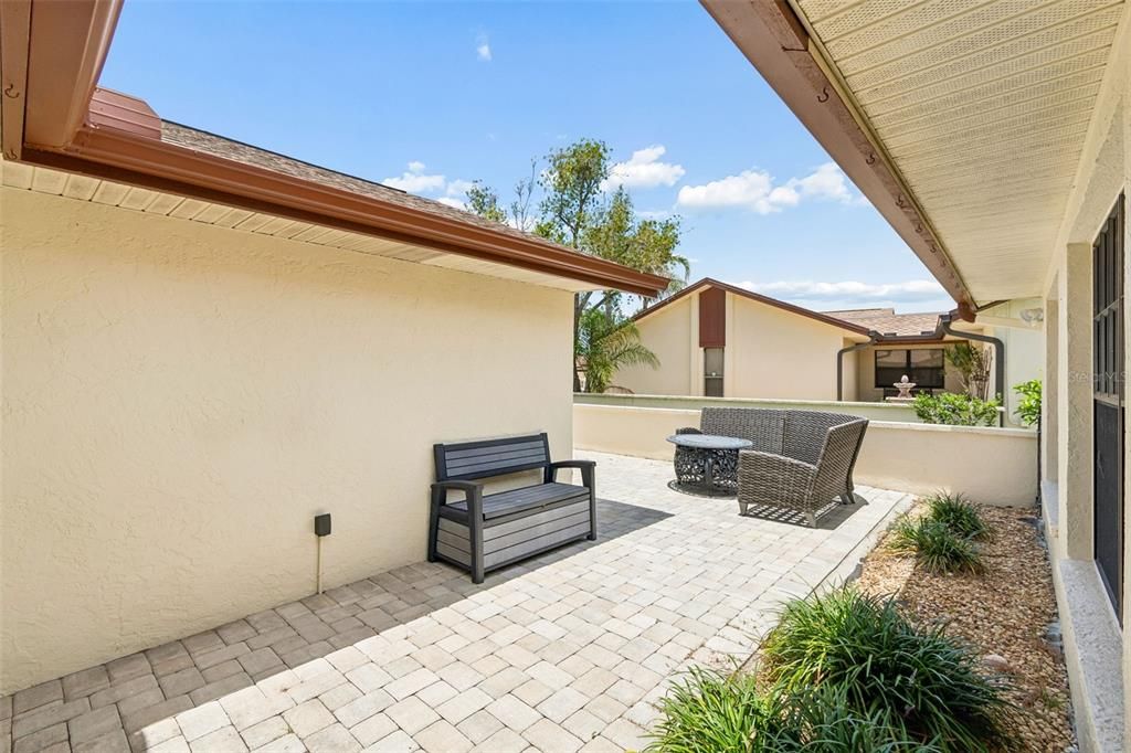 For Sale: $410,000 (3 beds, 2 baths, 1735 Square Feet)