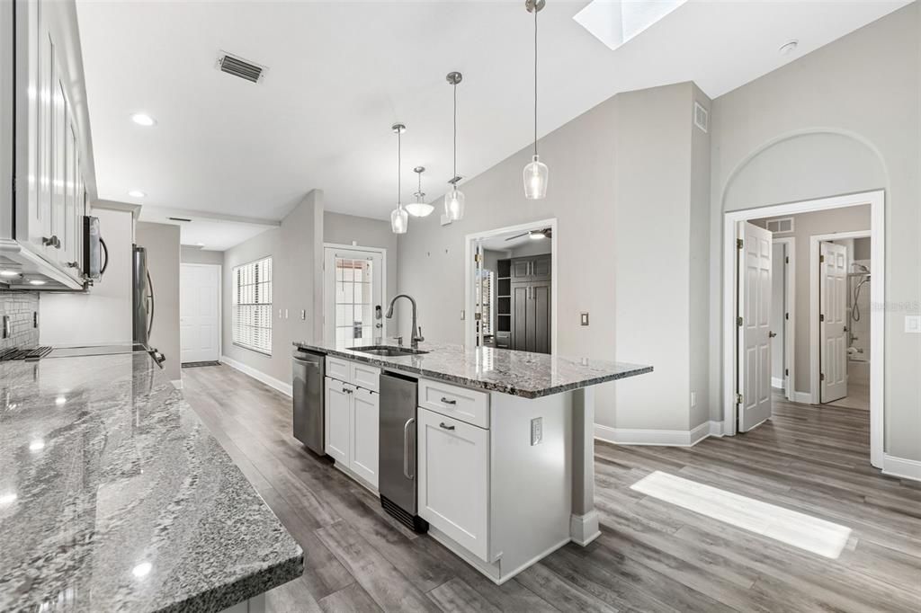 For Sale: $410,000 (3 beds, 2 baths, 1735 Square Feet)