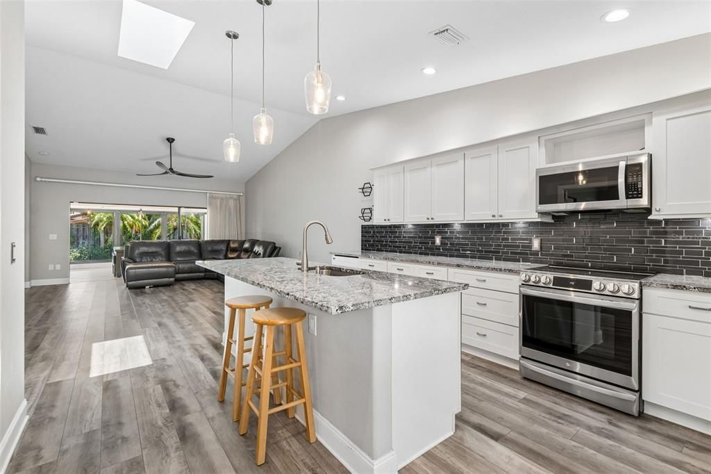 For Sale: $410,000 (3 beds, 2 baths, 1735 Square Feet)