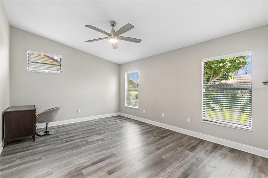 For Sale: $410,000 (3 beds, 2 baths, 1735 Square Feet)