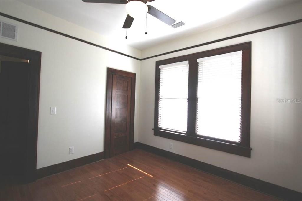 For Rent: $2,925 (3 beds, 2 baths, 2001 Square Feet)