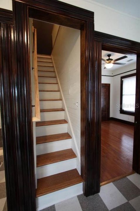 For Rent: $2,925 (3 beds, 2 baths, 2001 Square Feet)