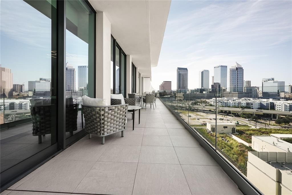 For Sale: $2,799,000 (2 beds, 2 baths, 2012 Square Feet)