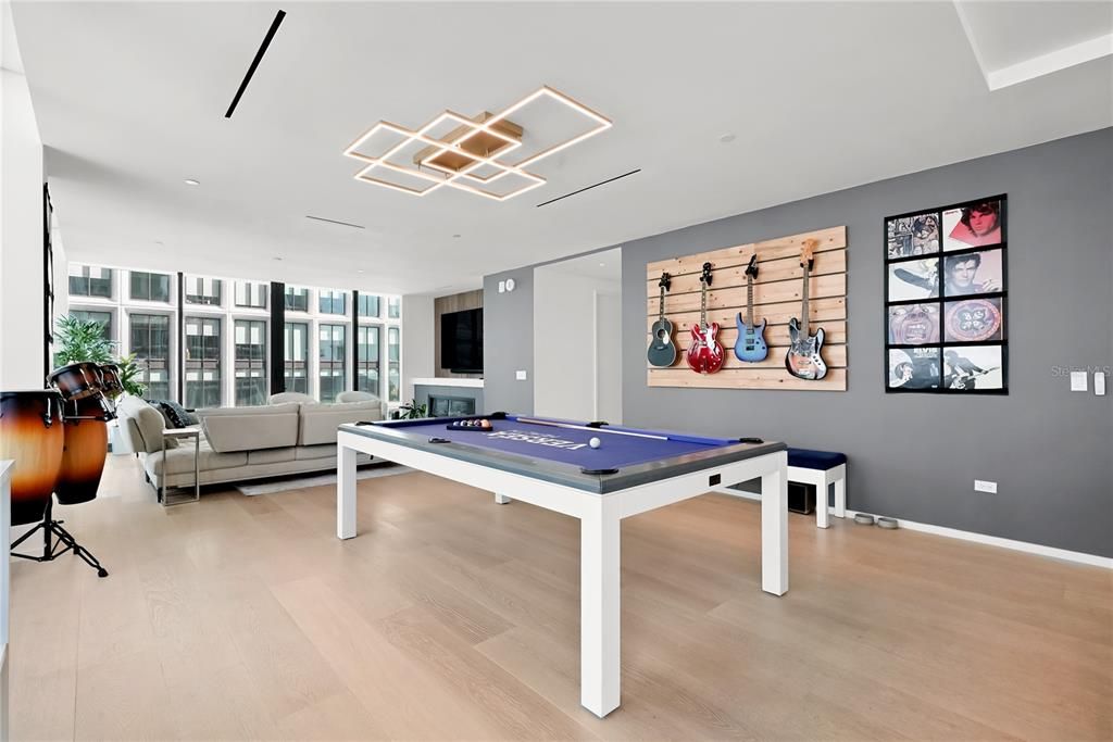 For Sale: $2,799,000 (2 beds, 2 baths, 2012 Square Feet)