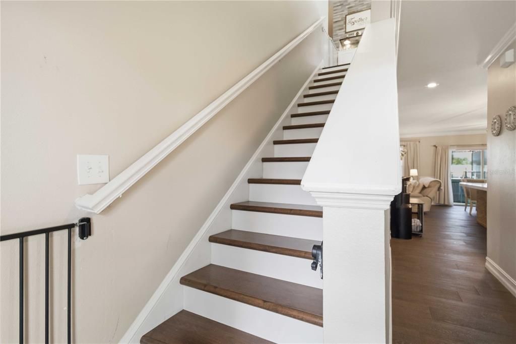 For Sale: $589,000 (5 beds, 2 baths, 2889 Square Feet)