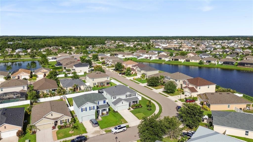For Sale: $589,000 (5 beds, 2 baths, 2889 Square Feet)