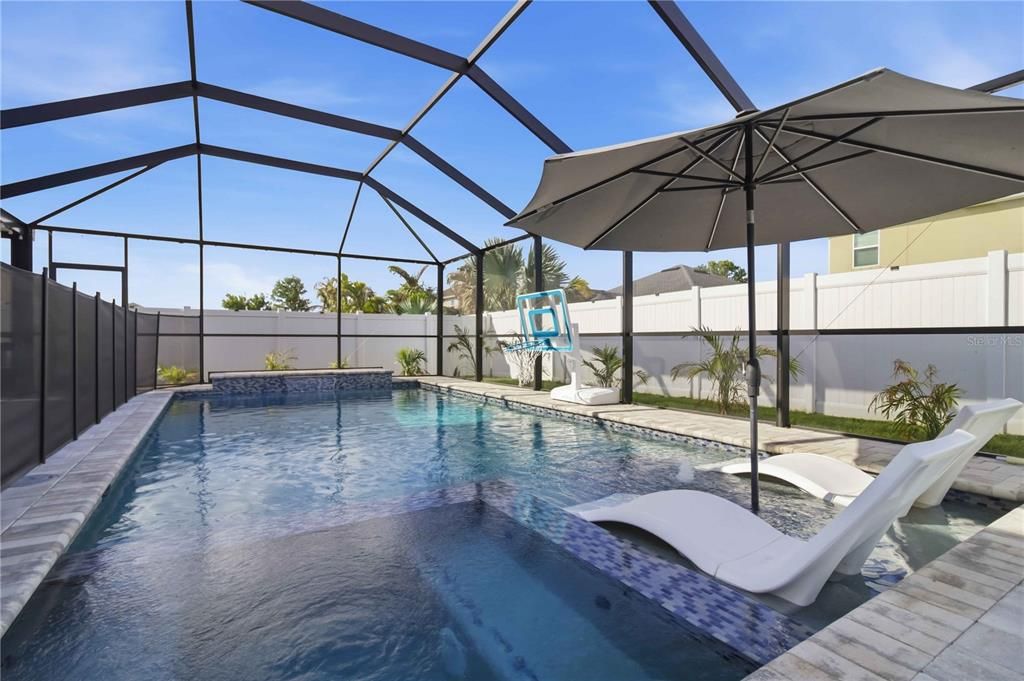 For Sale: $589,000 (5 beds, 2 baths, 2889 Square Feet)