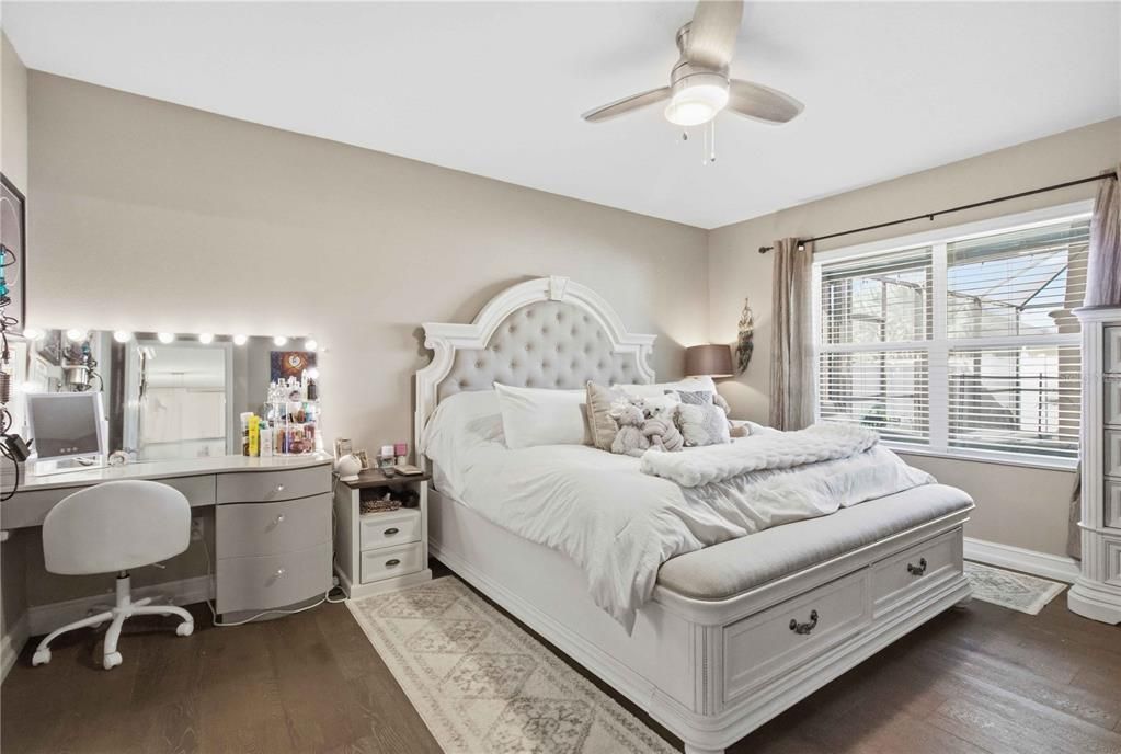 For Sale: $589,000 (5 beds, 2 baths, 2889 Square Feet)