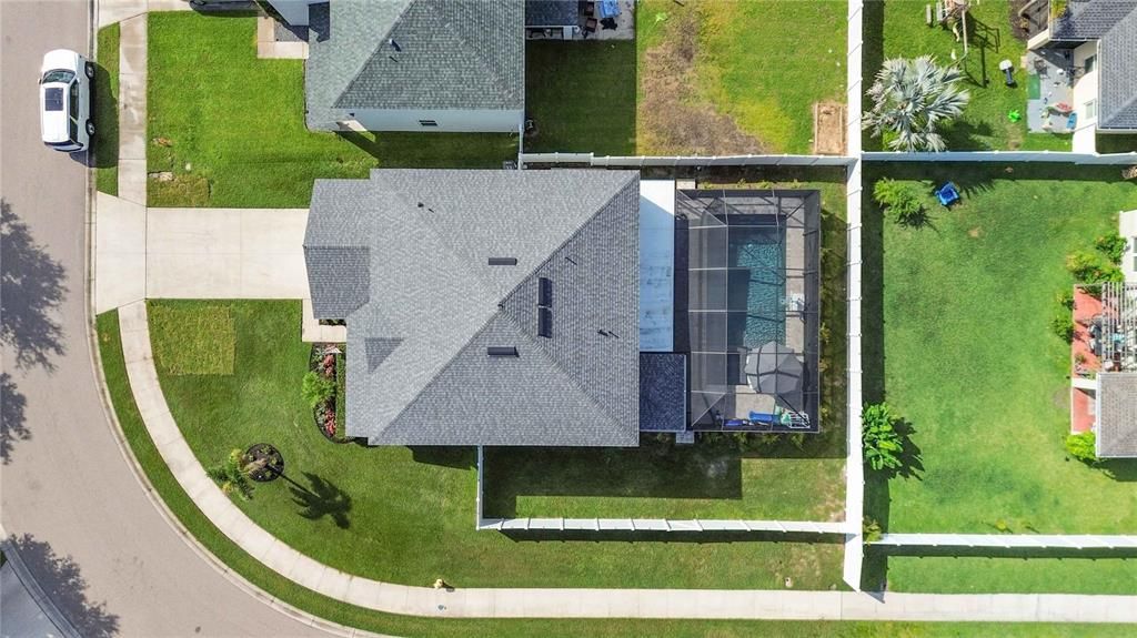 For Sale: $589,000 (5 beds, 2 baths, 2889 Square Feet)