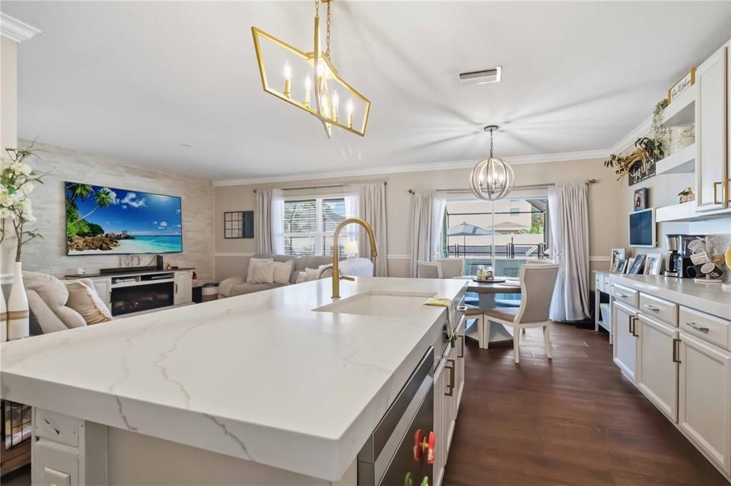 For Sale: $589,000 (5 beds, 2 baths, 2889 Square Feet)