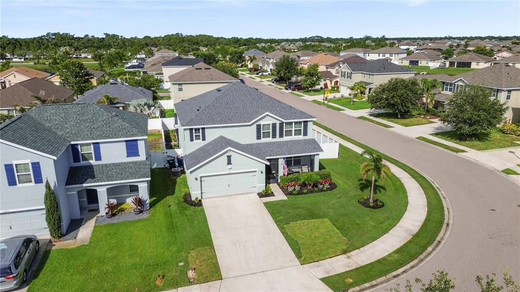 For Sale: $589,000 (5 beds, 2 baths, 2889 Square Feet)