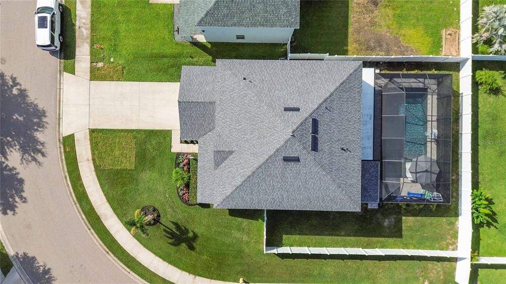 For Sale: $589,000 (5 beds, 2 baths, 2889 Square Feet)