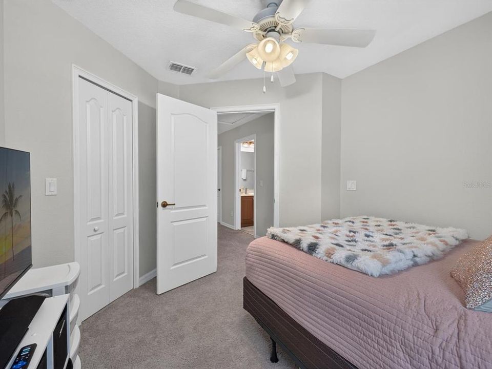 For Sale: $435,000 (3 beds, 2 baths, 1352 Square Feet)