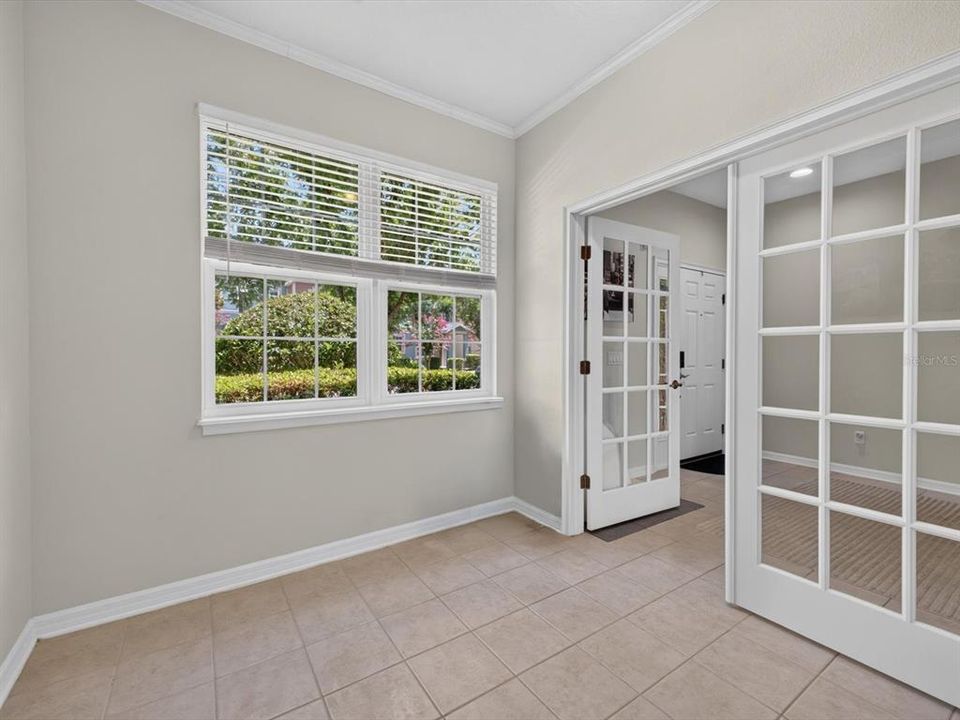 For Sale: $435,000 (3 beds, 2 baths, 1352 Square Feet)