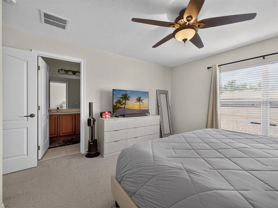 For Sale: $435,000 (3 beds, 2 baths, 1352 Square Feet)