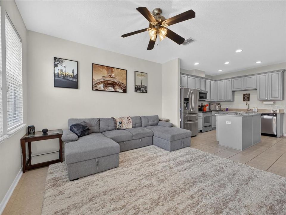 For Sale: $435,000 (3 beds, 2 baths, 1352 Square Feet)