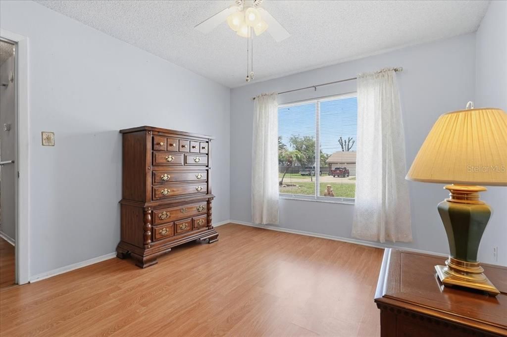 For Sale: $265,000 (2 beds, 2 baths, 1103 Square Feet)