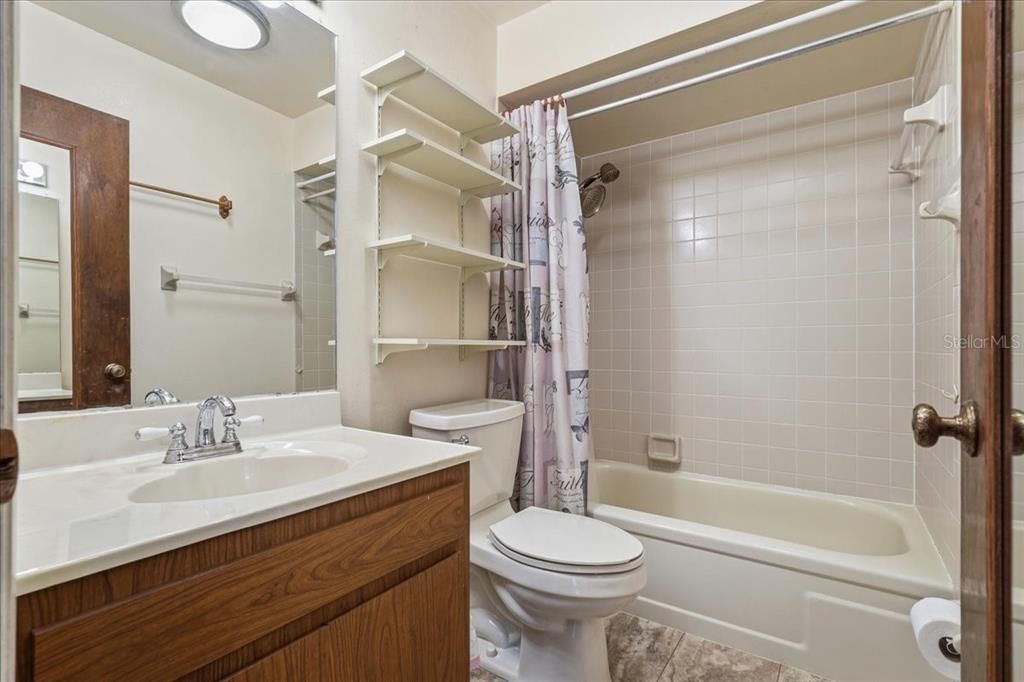 For Sale: $265,000 (2 beds, 2 baths, 1103 Square Feet)