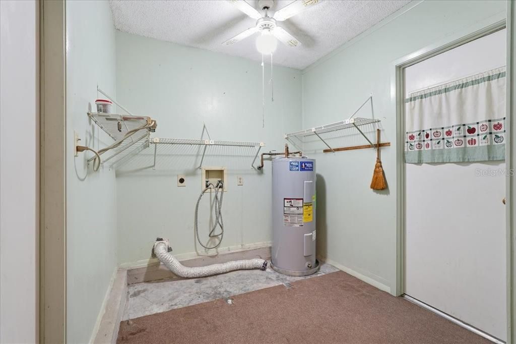For Sale: $265,000 (2 beds, 2 baths, 1103 Square Feet)